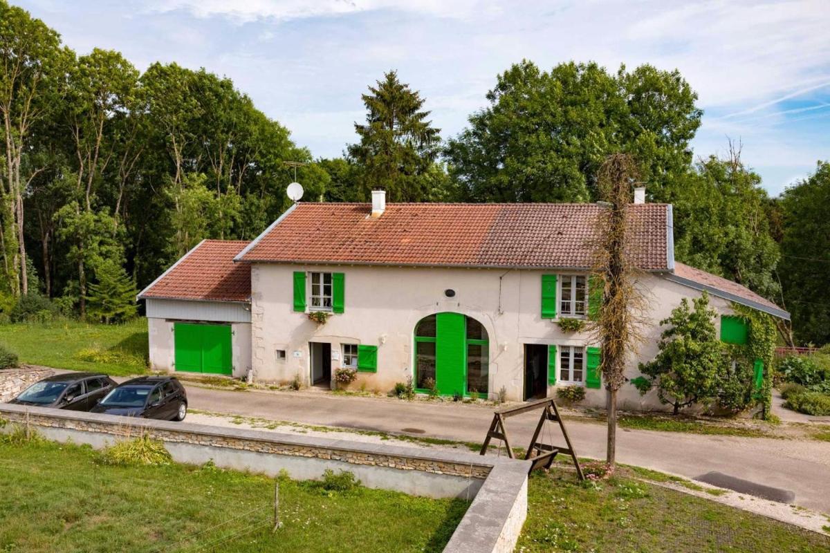 Une Poule Sur Un Mur, Chambre D'Hote A Soulosse Номер фото